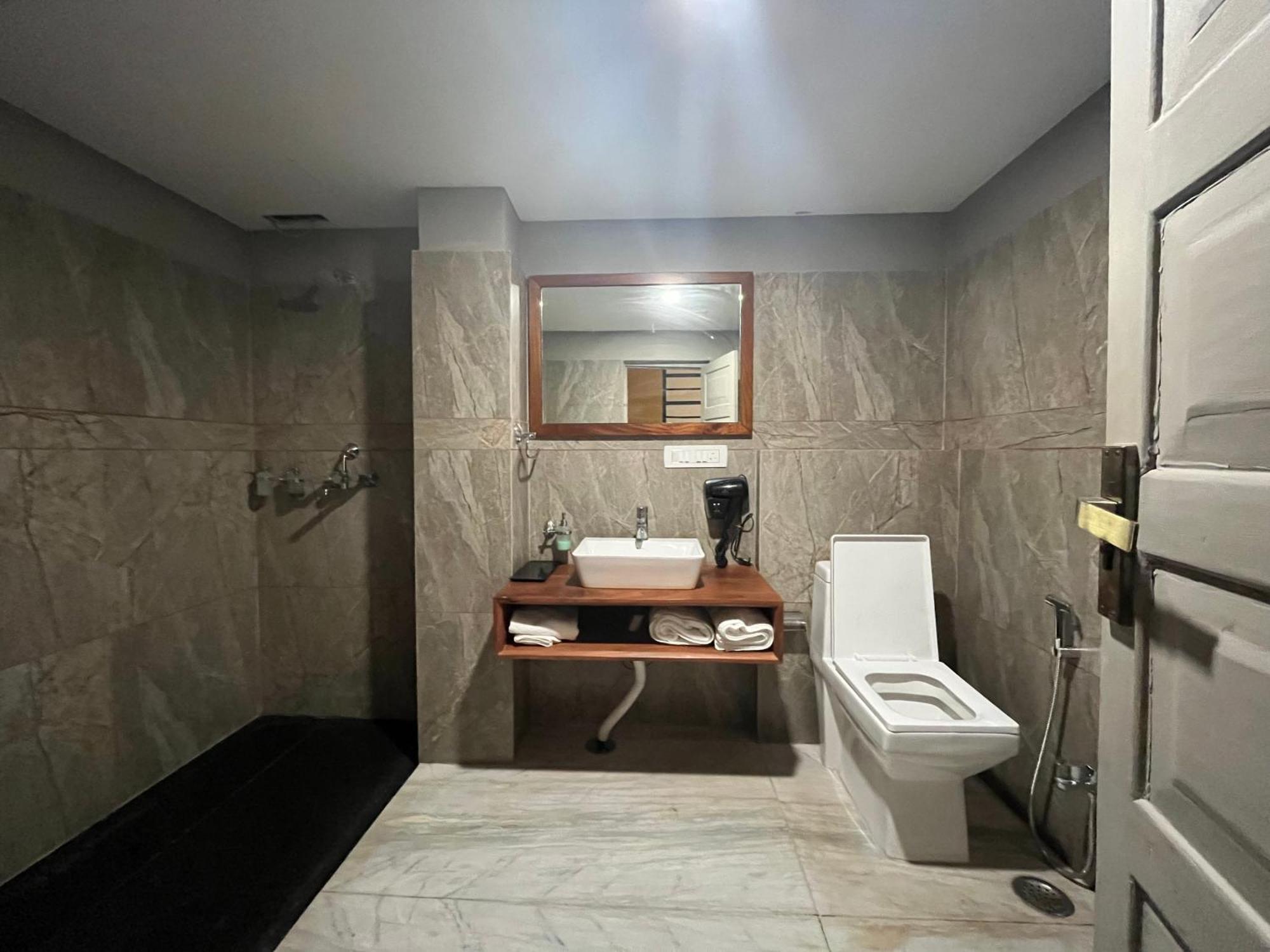 Nkaasa Hotel Personal Suites Raxaul Ngoại thất bức ảnh